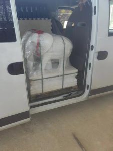 80厘米汉白玉大象装车发货现场